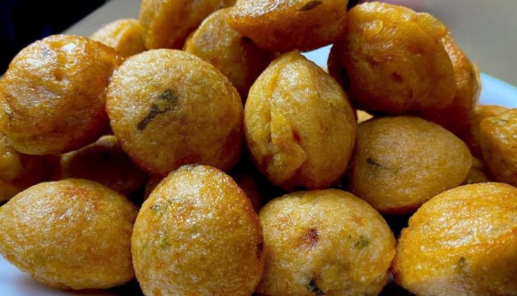 Tasty Kuzhi Paniyaram snack recipe