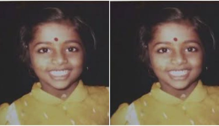 navya-nair-childhood