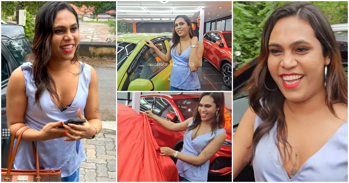 Nadhira Mehrin bought New Car